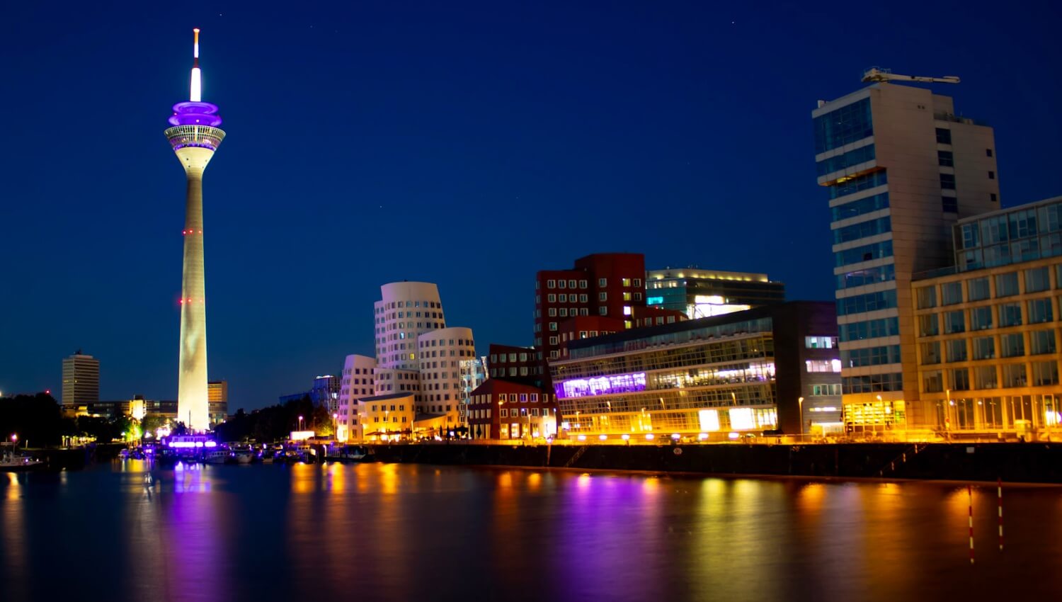 Medienhafen bei Nacht